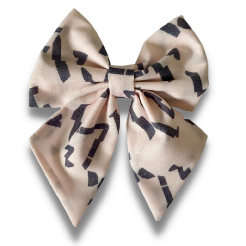 ‘Vert Amor’  Sailor Bow - Kate Whyley -  - #tag1# - #tag2# - #tag3#